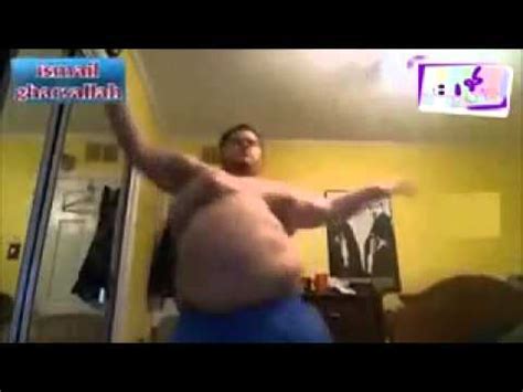 5 easy <b>dance moves for fat guys</b> to look fly at the club!. . Fat guy dancing with belly